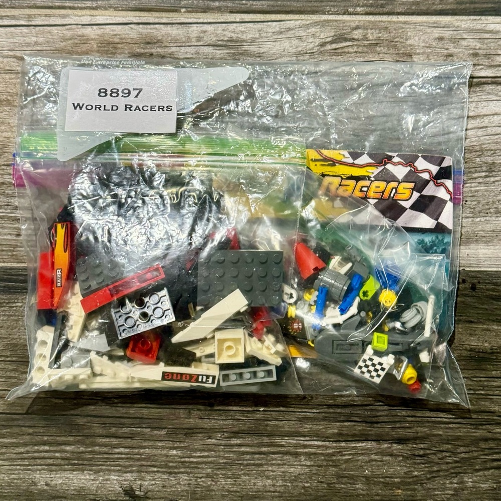 LEGO 8897 WORLD RACERS Jagged Jaws Reef COMPLETE with manuals. - Picture 6 of 6